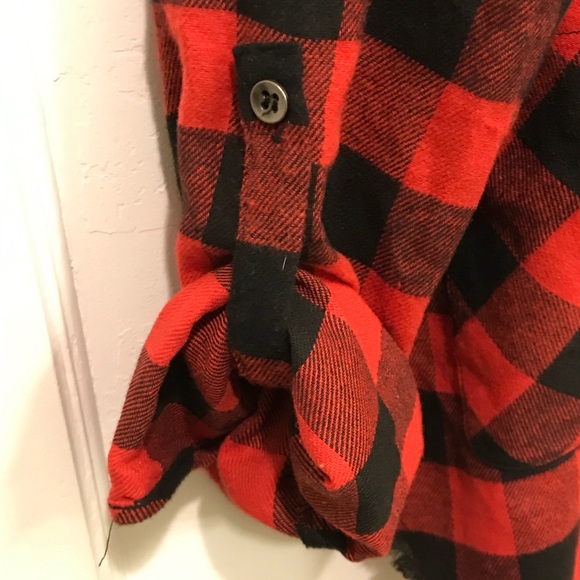 FAVLUX Womens Red & Black Check Button Up Roll Tab Sleeve Fringe Crop - Picture 10 of 13